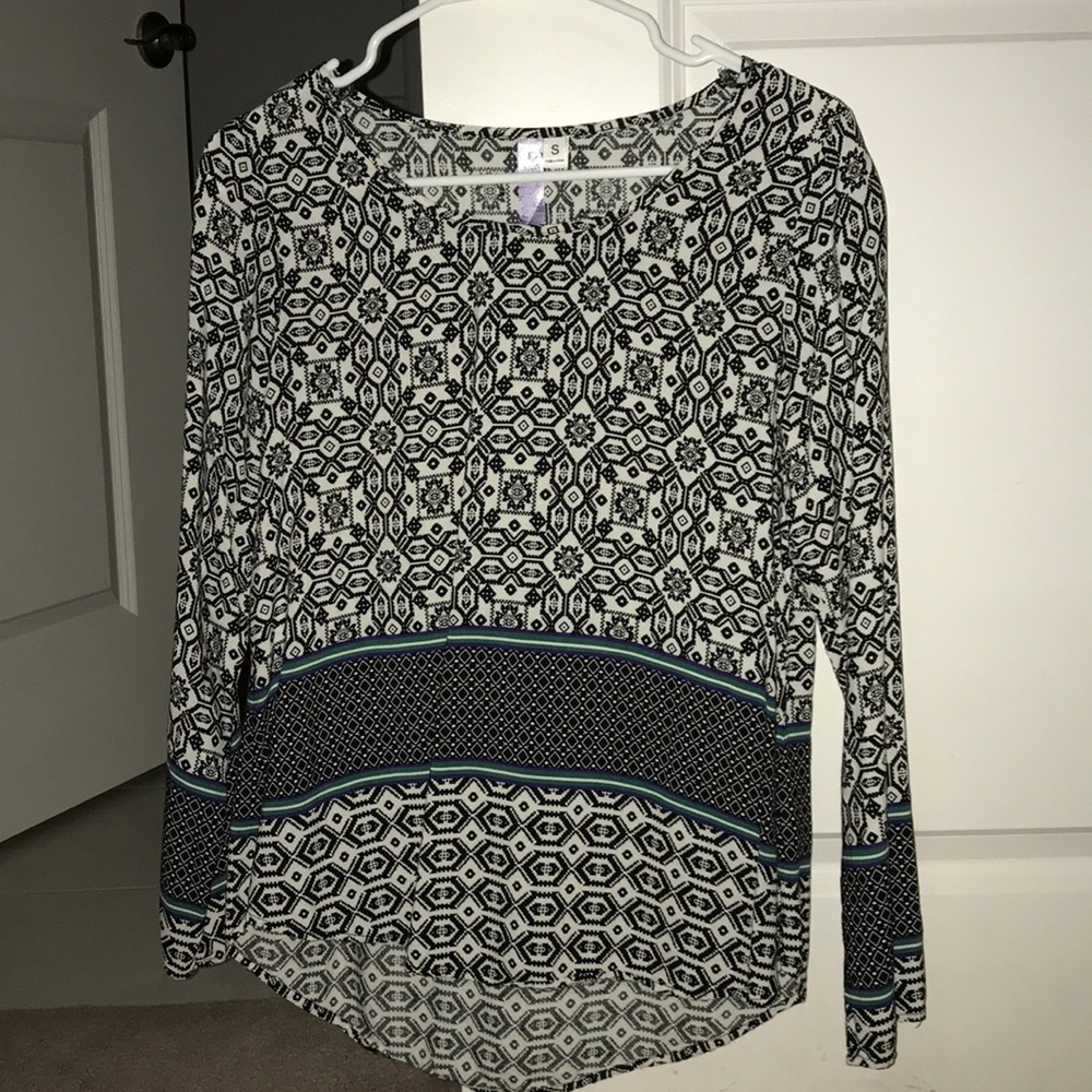 Women’s long sleeve shirt